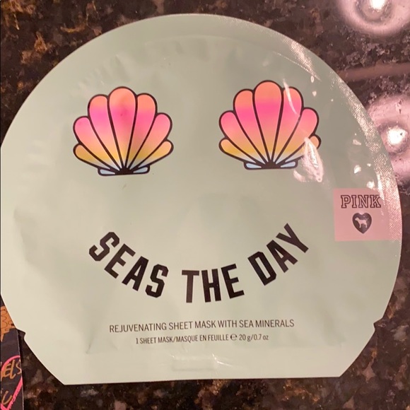 Two Victoria’s Secret/PINK Face Masks! - Picture 3 of 5